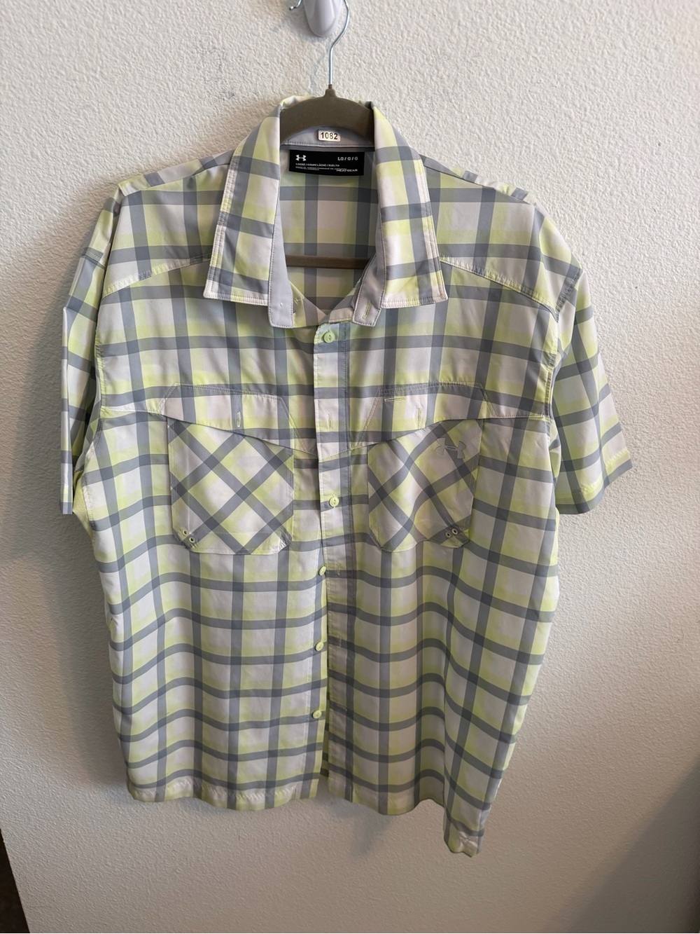 LG Men's Short-Sleeve Plaid Button-Down Shirt - Light Green & Gray